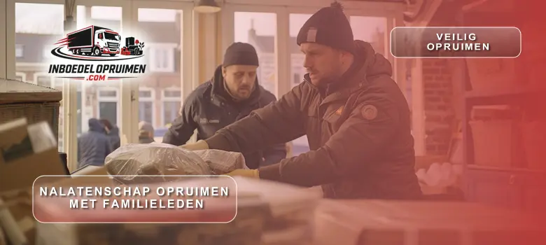 Medewerker werkt samen met familieleden tijdens opruiming van nalatenschap in Vlaamse woning